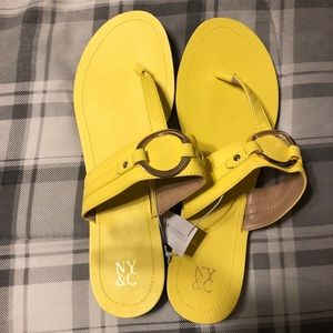 O-RING THONG SANDAL. NEW W/ TAGS